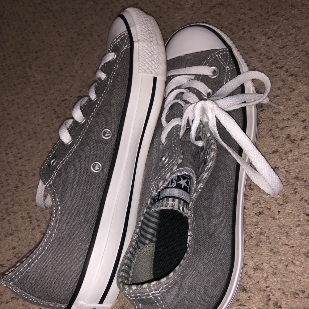 Grey converse